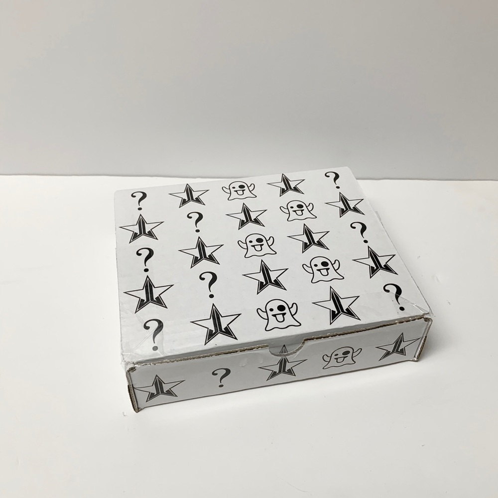 ON HOLD Premium mystery box